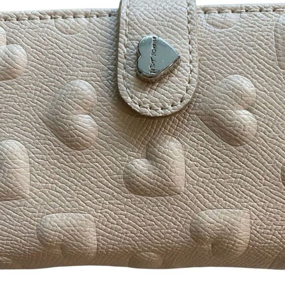 Betsey Johnson Heart XO Wallet Credit Card Case with Key Ring Faux Leather Beige - Picture 6 of 11